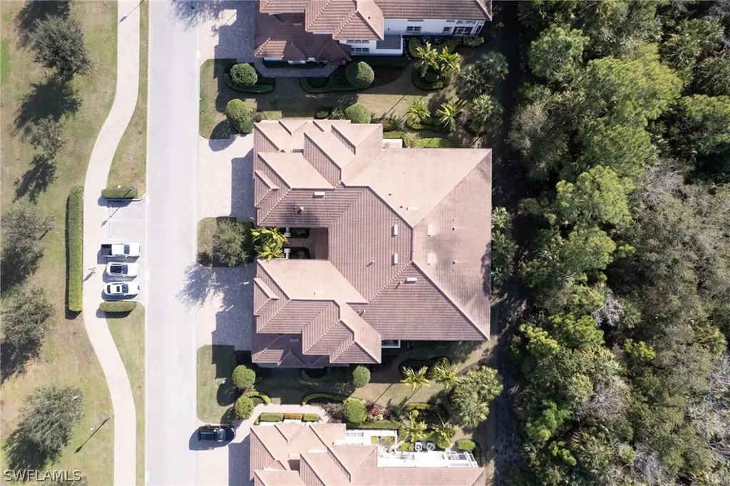 7825 Hawthorne Drive Naples FL 34113