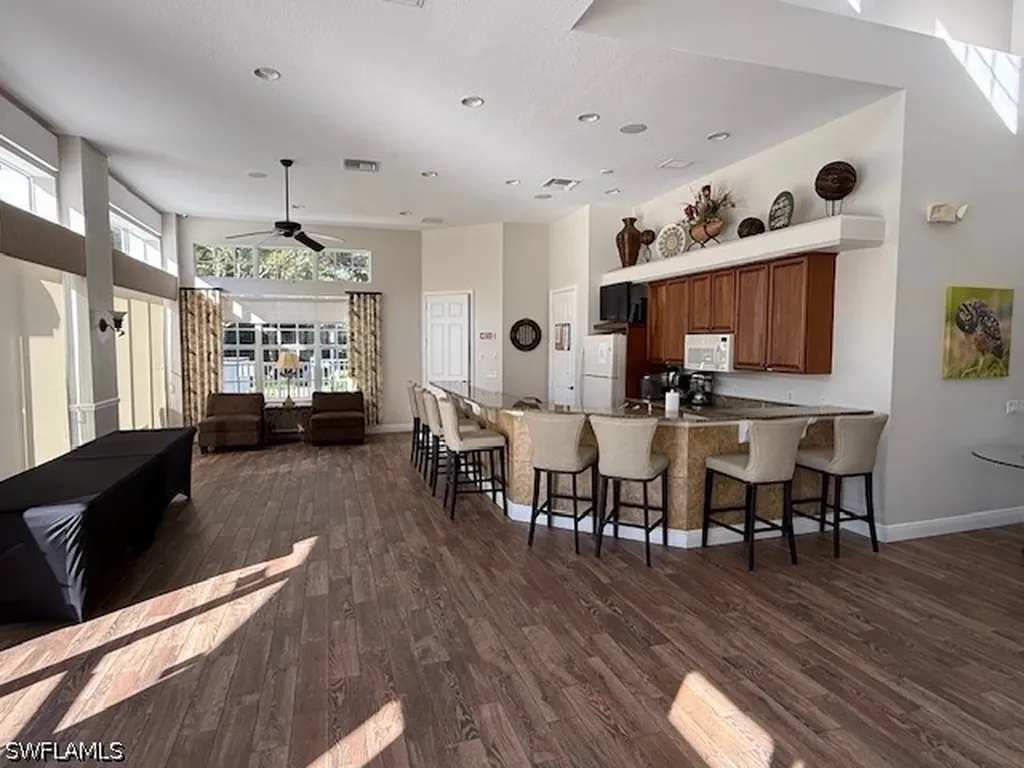 7825 Hawthorne Drive Naples FL 34113