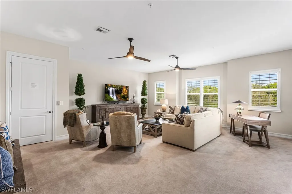 7825 Hawthorne Drive Naples FL 34113