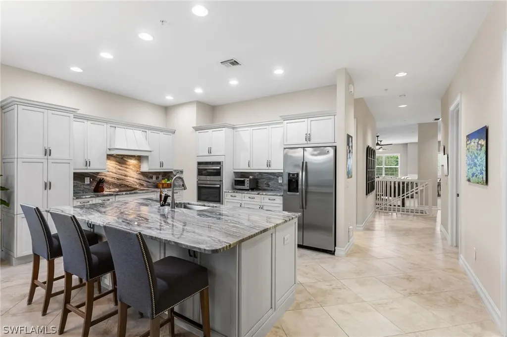 7825 Hawthorne Drive Naples FL 34113