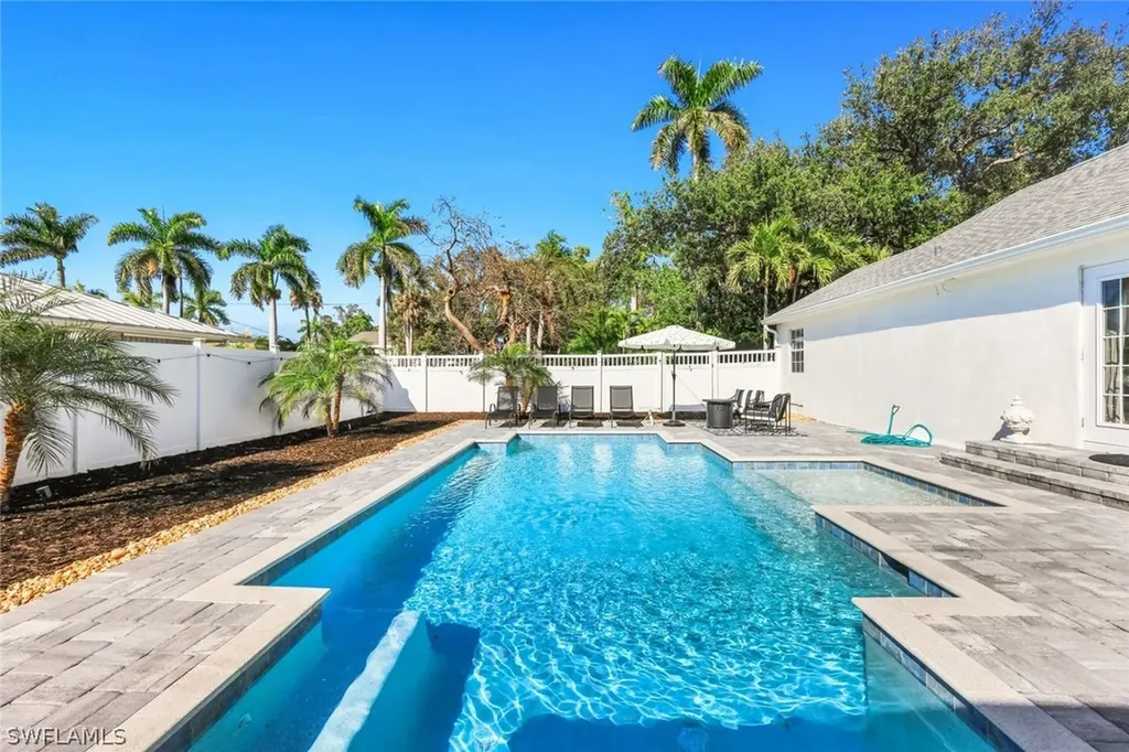 1321 Donna Drive Fort Myers FL 33919