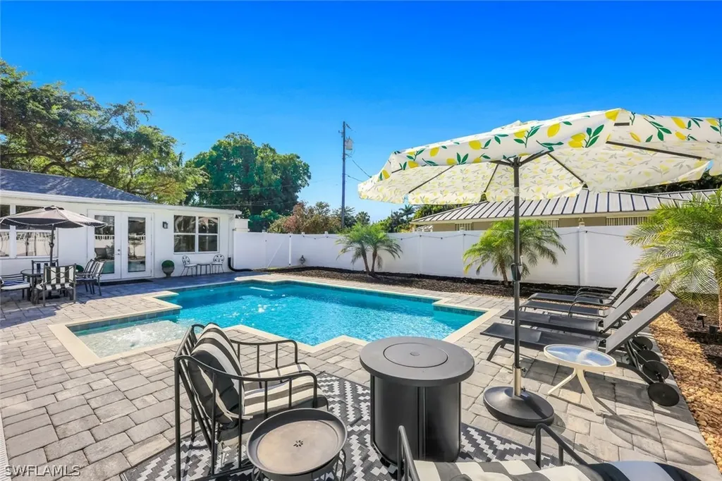 1321 Donna Drive Fort Myers FL 33919
