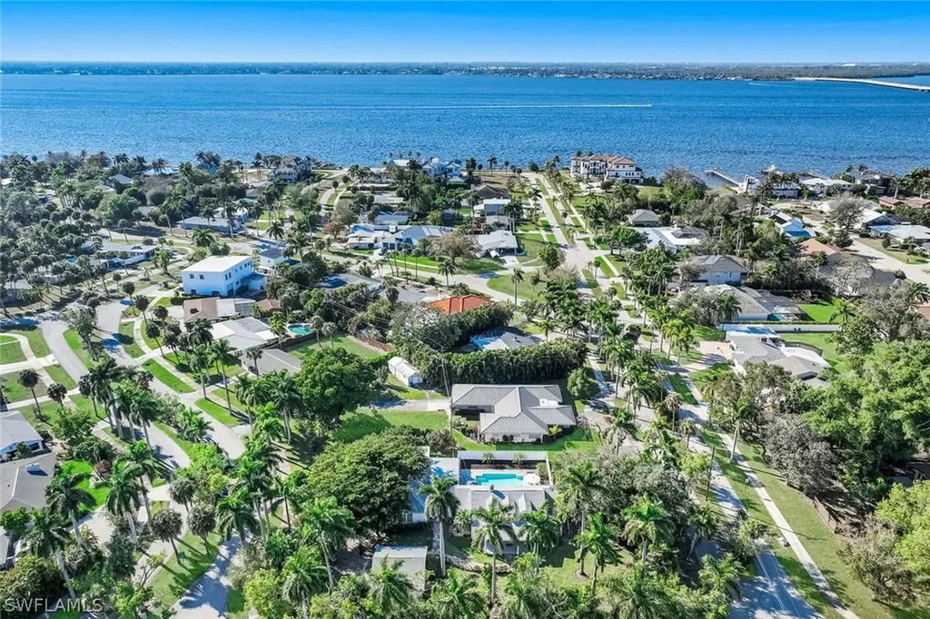 1321 Donna Drive Fort Myers FL 33919