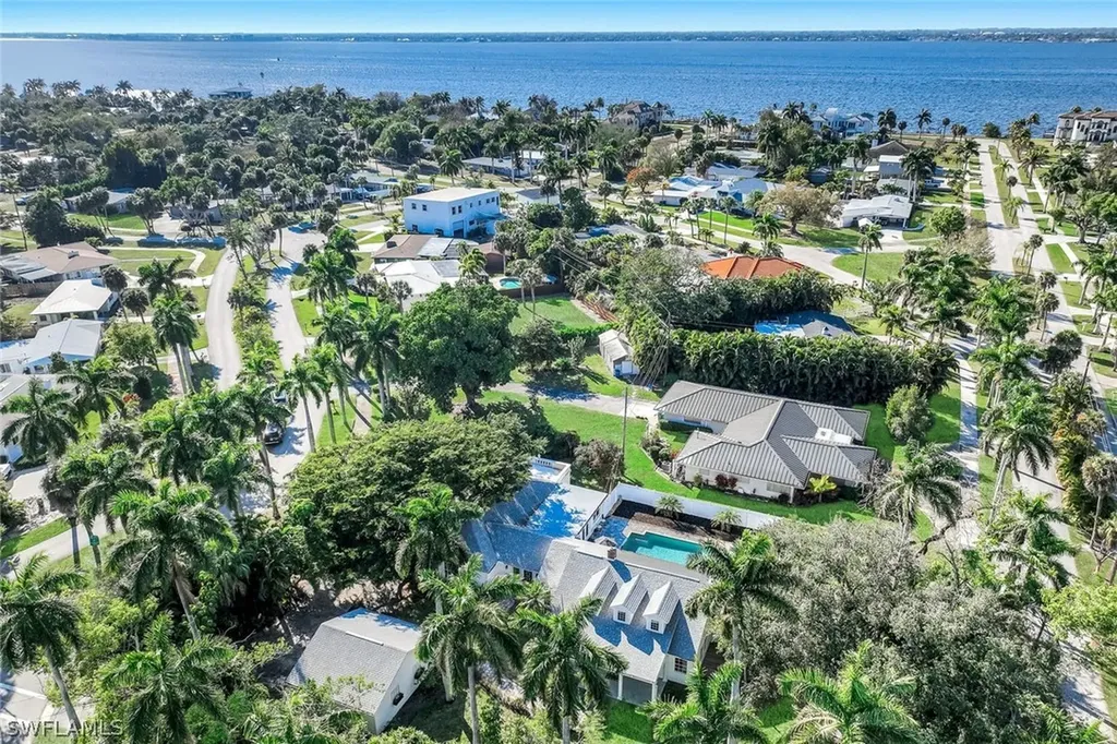 1321 Donna Drive Fort Myers FL 33919