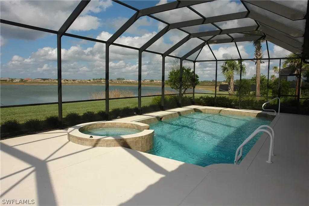 10142 Avalon Lake Circle Fort Myers FL 33913