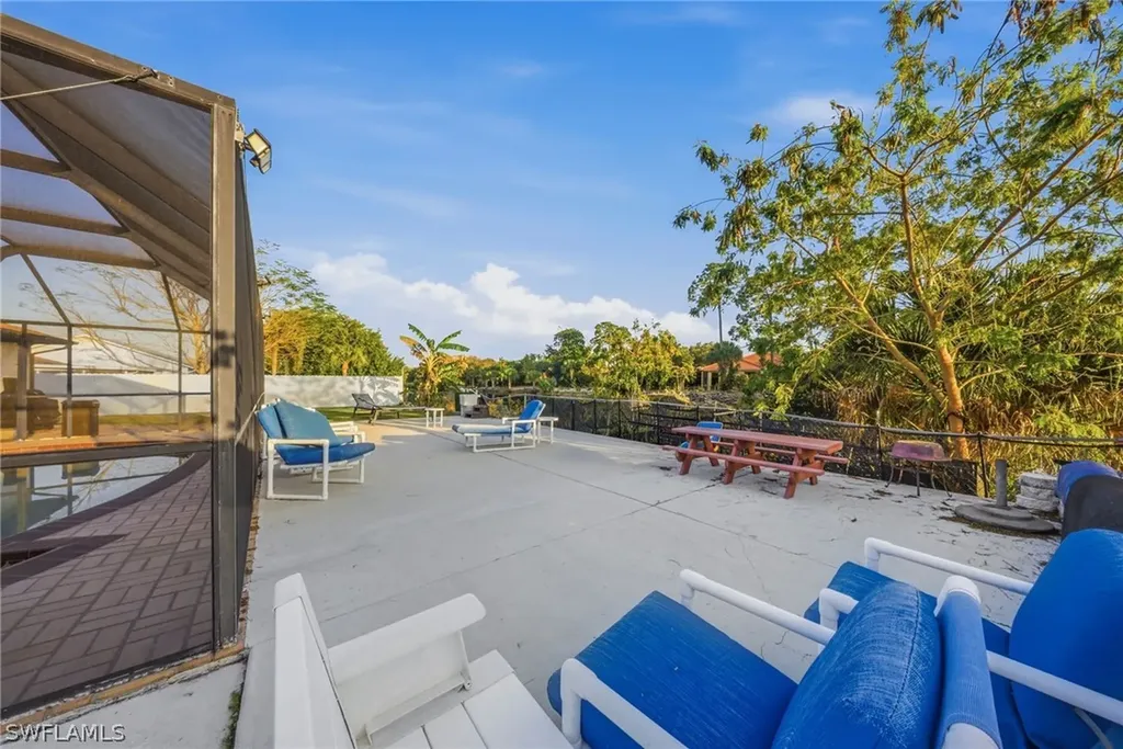 5050 32nd Avenue SW Naples FL 34116
