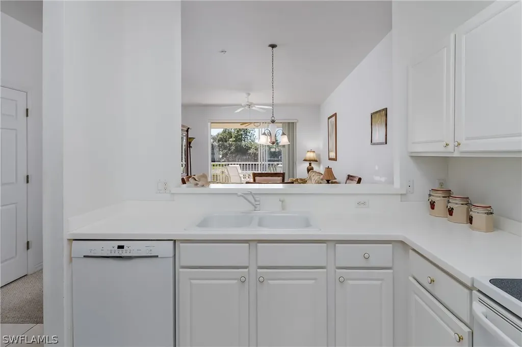 3972 Bishopwood Court E Naples FL 34114