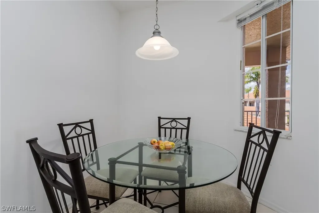3972 Bishopwood Court E Naples FL 34114