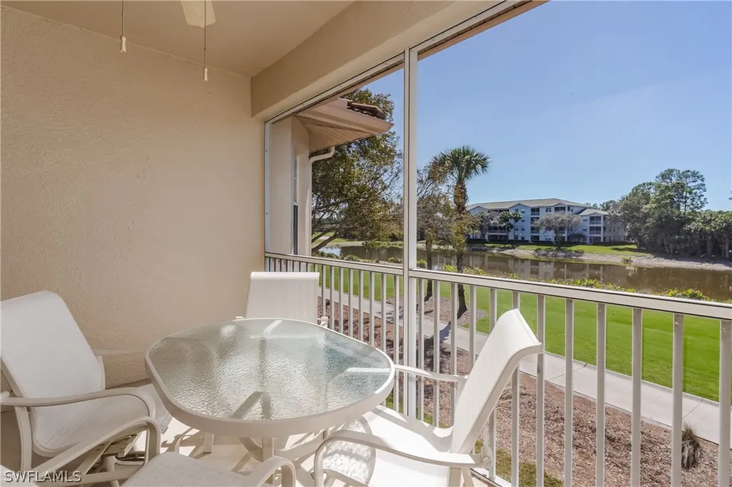 3972 Bishopwood Court E Naples FL 34114