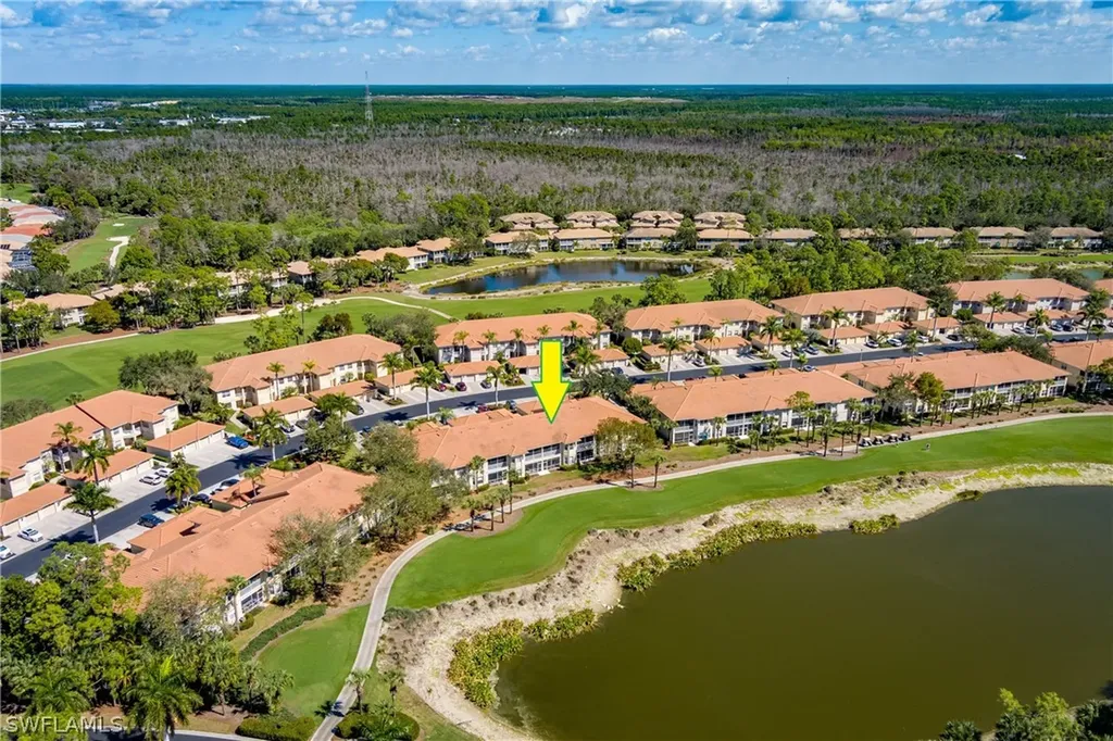3972 Bishopwood Court E Naples FL 34114