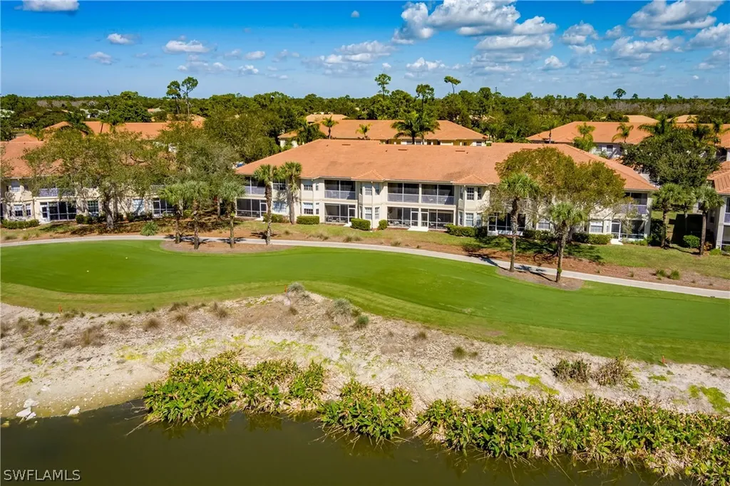 3972 Bishopwood Court E Naples FL 34114