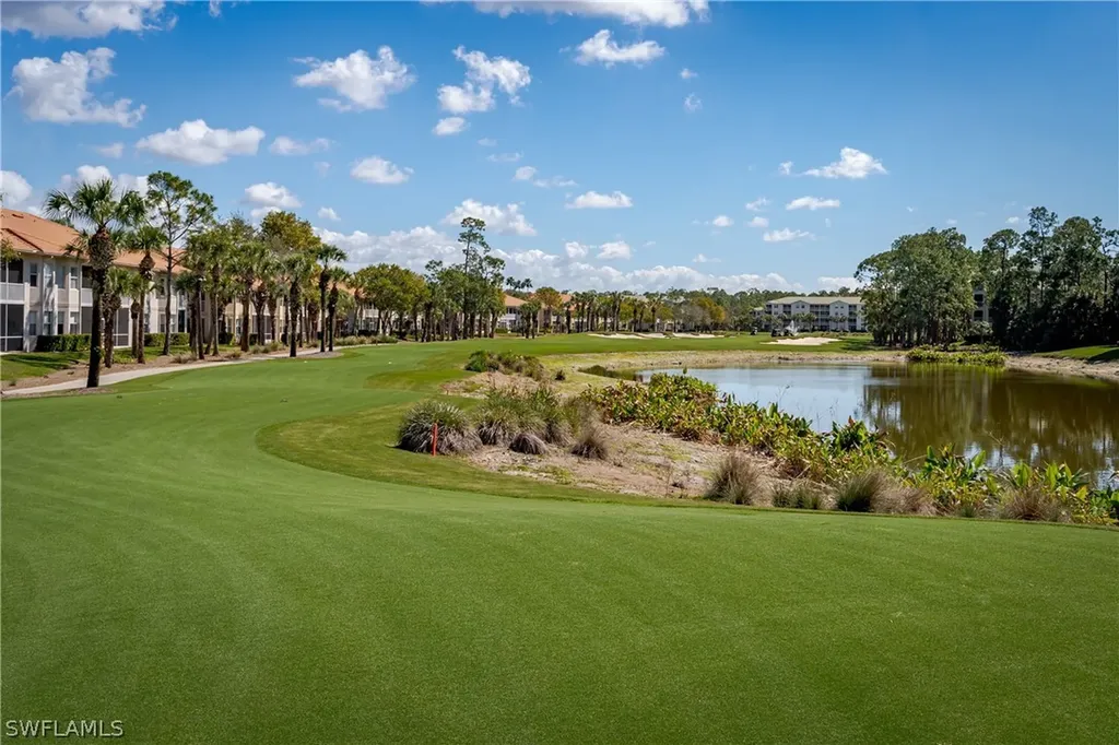 3972 Bishopwood Court E Naples FL 34114