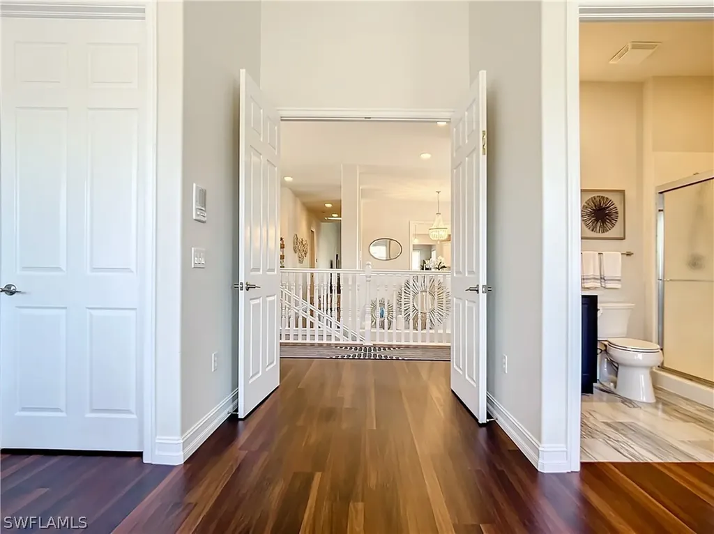 4752 Stratford Court Naples FL 34105