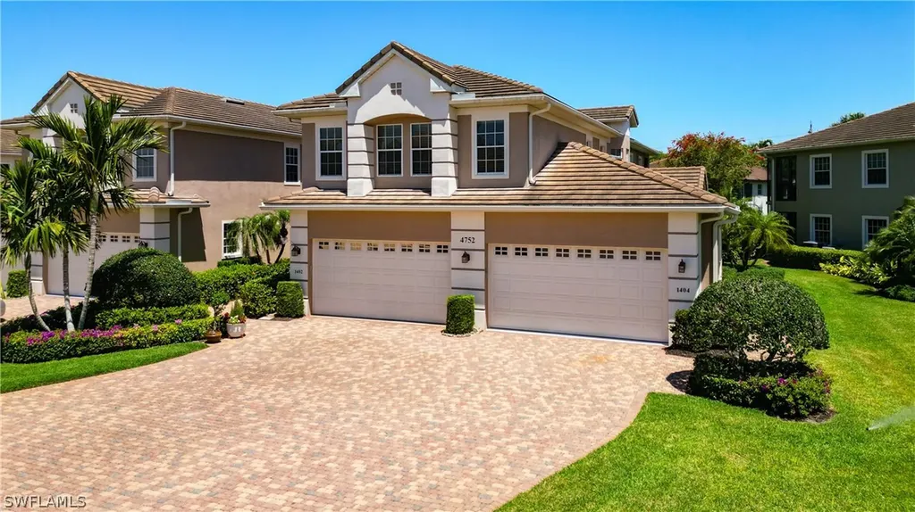 4752 Stratford Court Naples FL 34105
