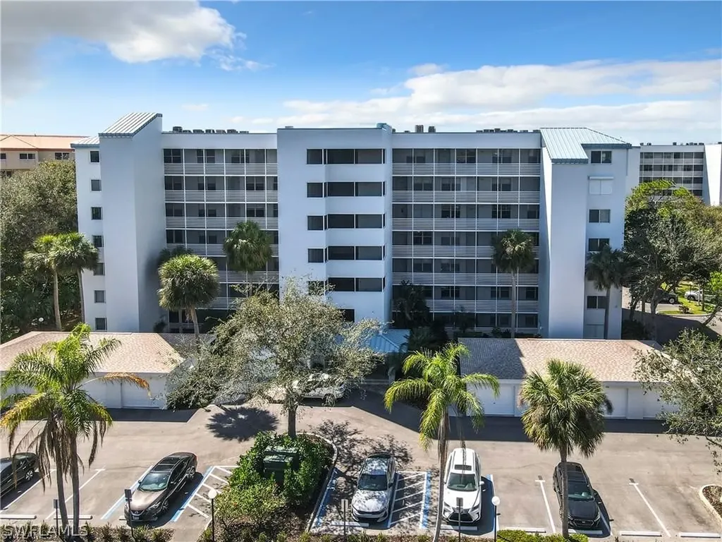 290 Naples Cove Drive Naples FL 34110