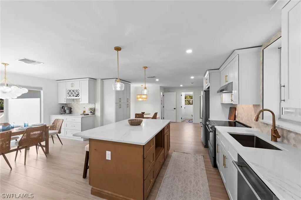 548 Boulder Drive Sanibel FL 33957