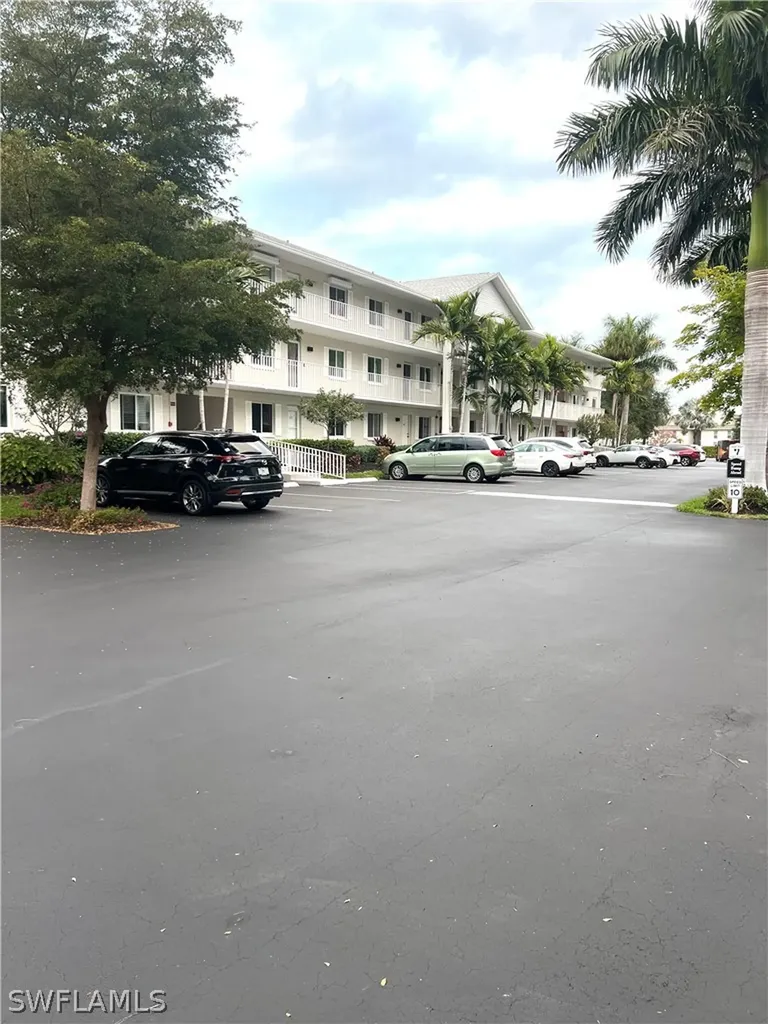 3011 Sandpiper Bay Circle Naples FL 34112