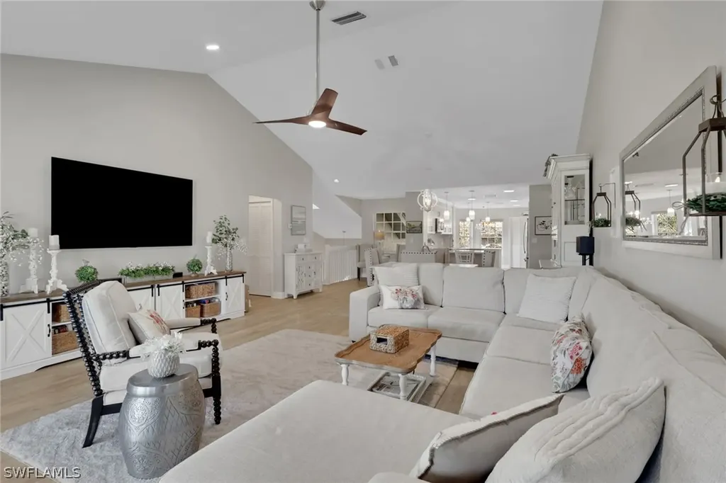 253 Via Perignon Naples FL 34119