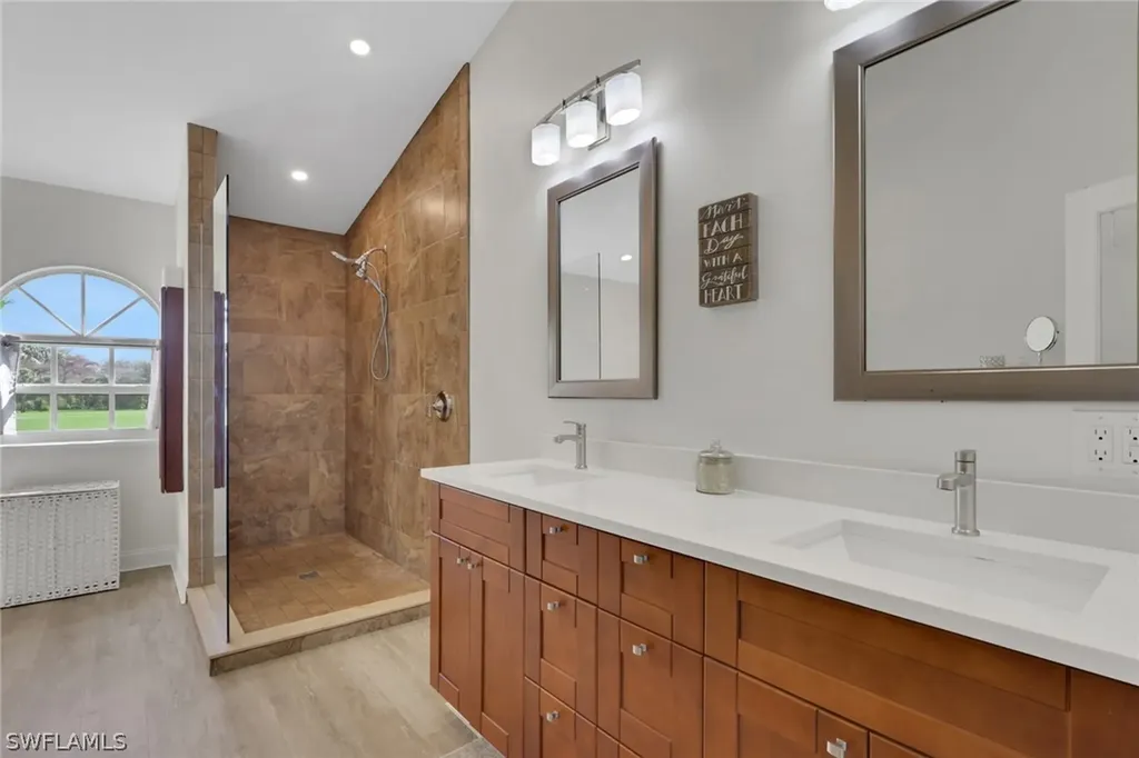 253 Via Perignon Naples FL 34119