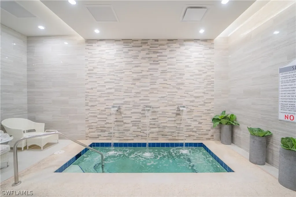 253 Via Perignon Naples FL 34119