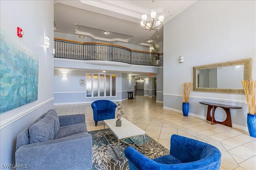 1100 Pine Ridge Road Naples FL 34108