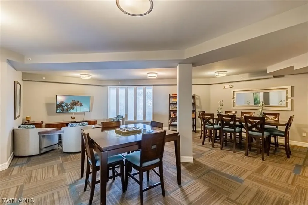 1100 Pine Ridge Road Naples FL 34108