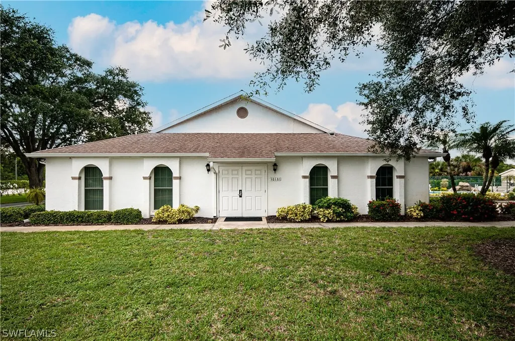 10390 Wales Loop Bonita Springs FL 34135