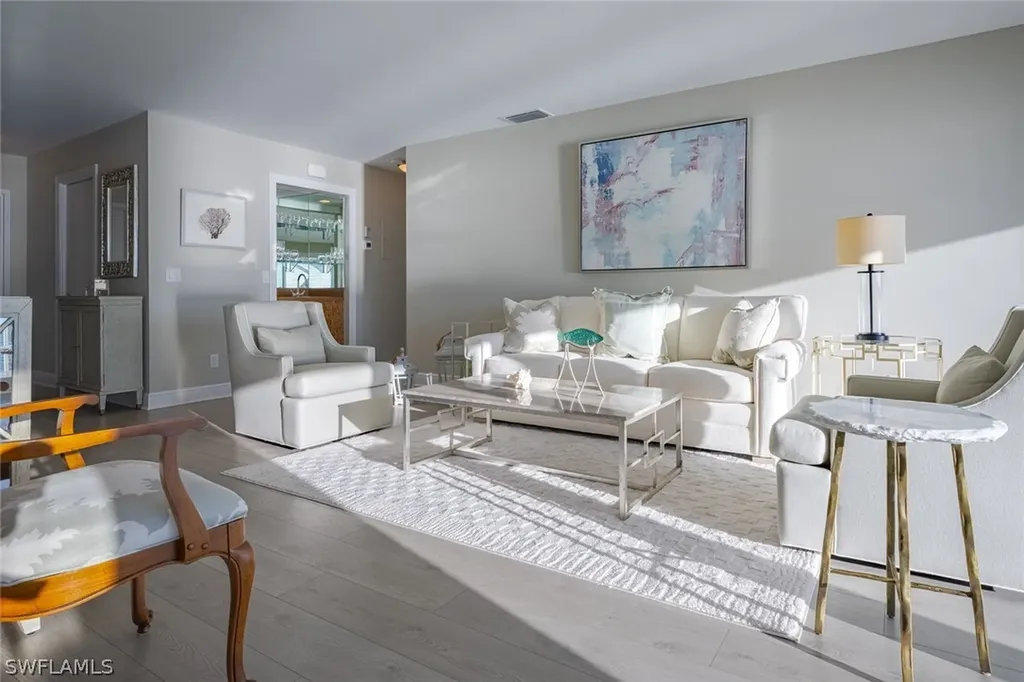 1302 Chesapeake Avenue Naples FL 34102
