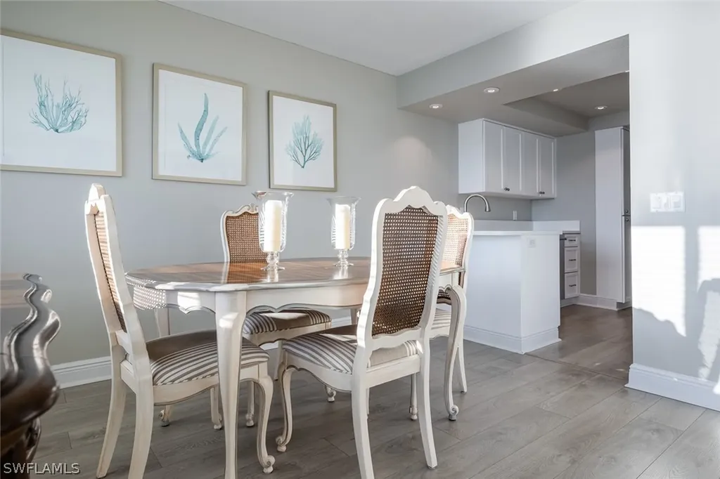 1302 Chesapeake Avenue Naples FL 34102
