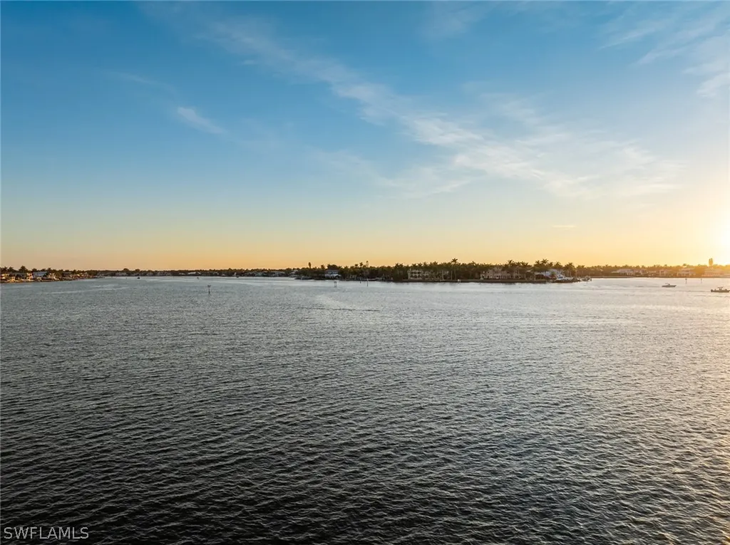 1302 Chesapeake Avenue Naples FL 34102