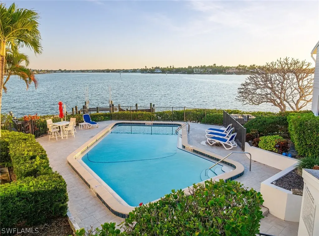 1302 Chesapeake Avenue Naples FL 34102
