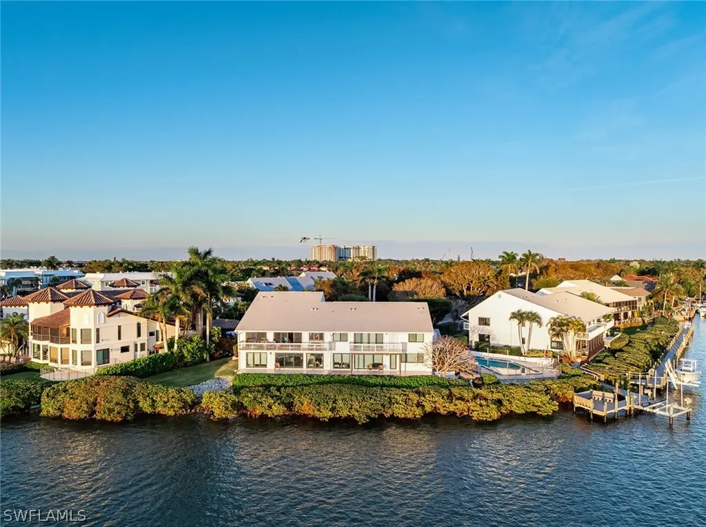1302 Chesapeake Avenue Naples FL 34102