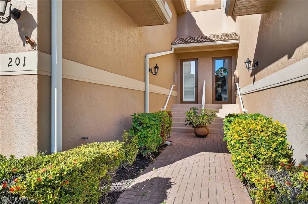 3913 Forest Glen Boulevard Naples FL 34114