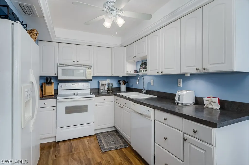 1514 Mainsail Drive Naples FL 34114