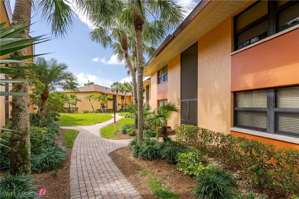 1514 Mainsail Drive Naples FL 34114