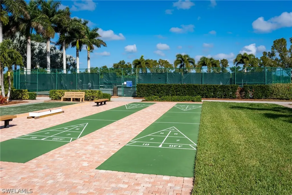1514 Mainsail Drive Naples FL 34114