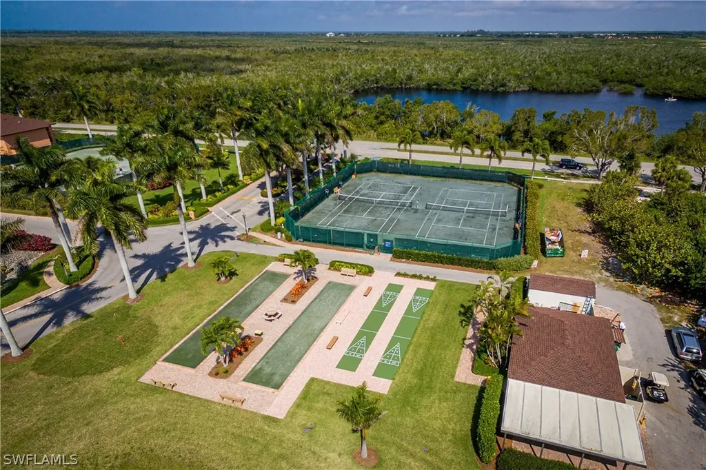 1514 Mainsail Drive Naples FL 34114
