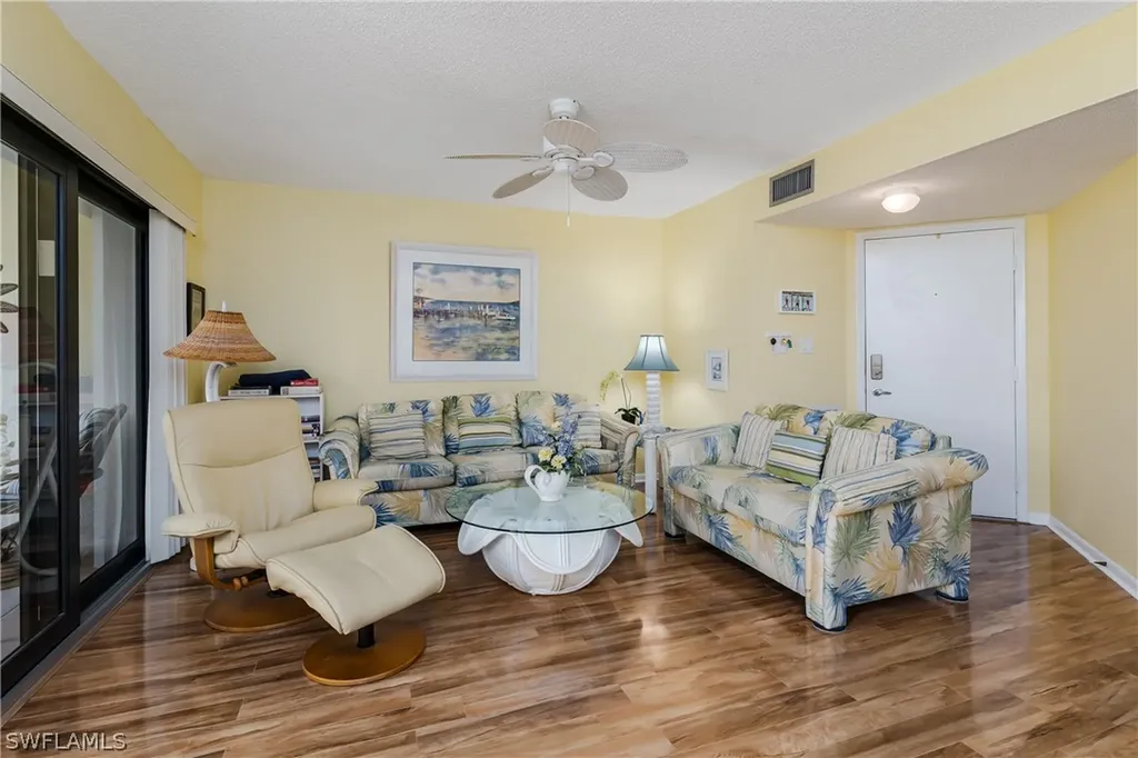 1514 Mainsail Drive Naples FL 34114
