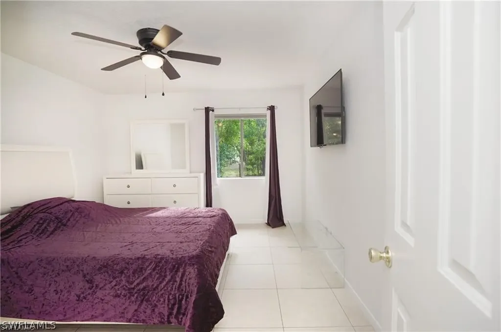 4635 Bayshore Drive Naples FL 34112