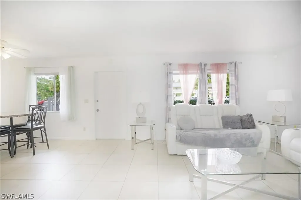 4635 Bayshore Drive Naples FL 34112