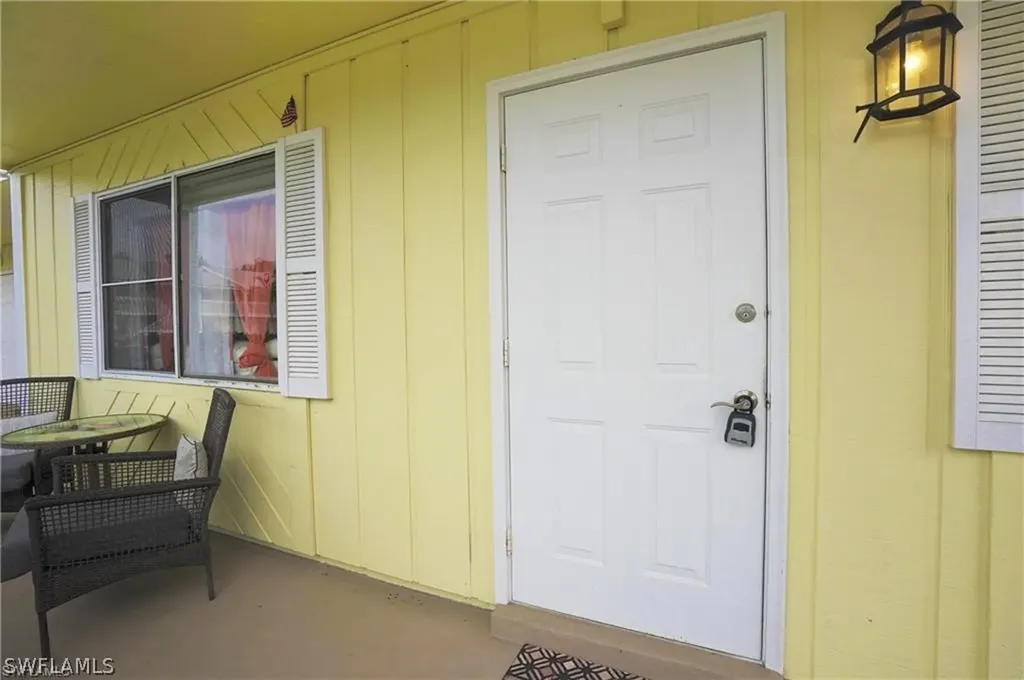 4635 Bayshore Drive Naples FL 34112