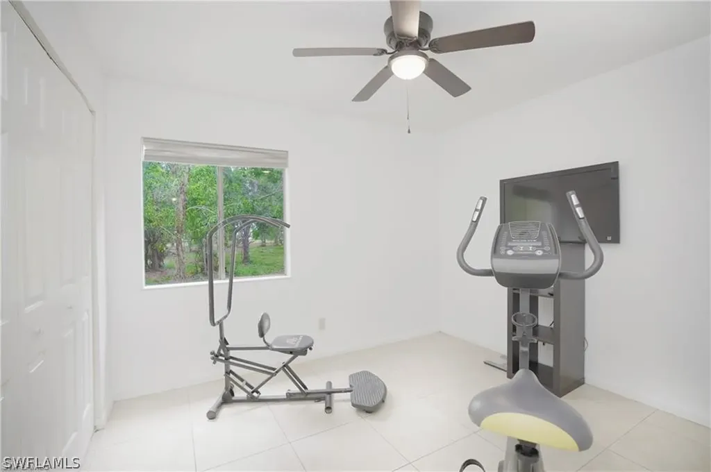 4635 Bayshore Drive Naples FL 34112