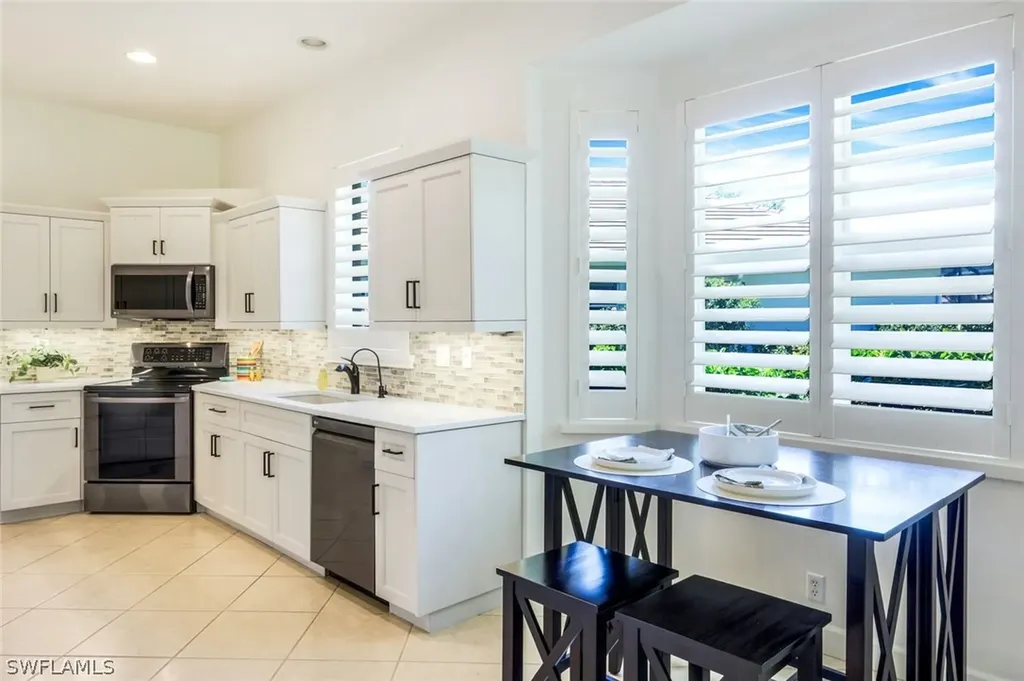 6078 Highwood Park Court Naples FL 34110