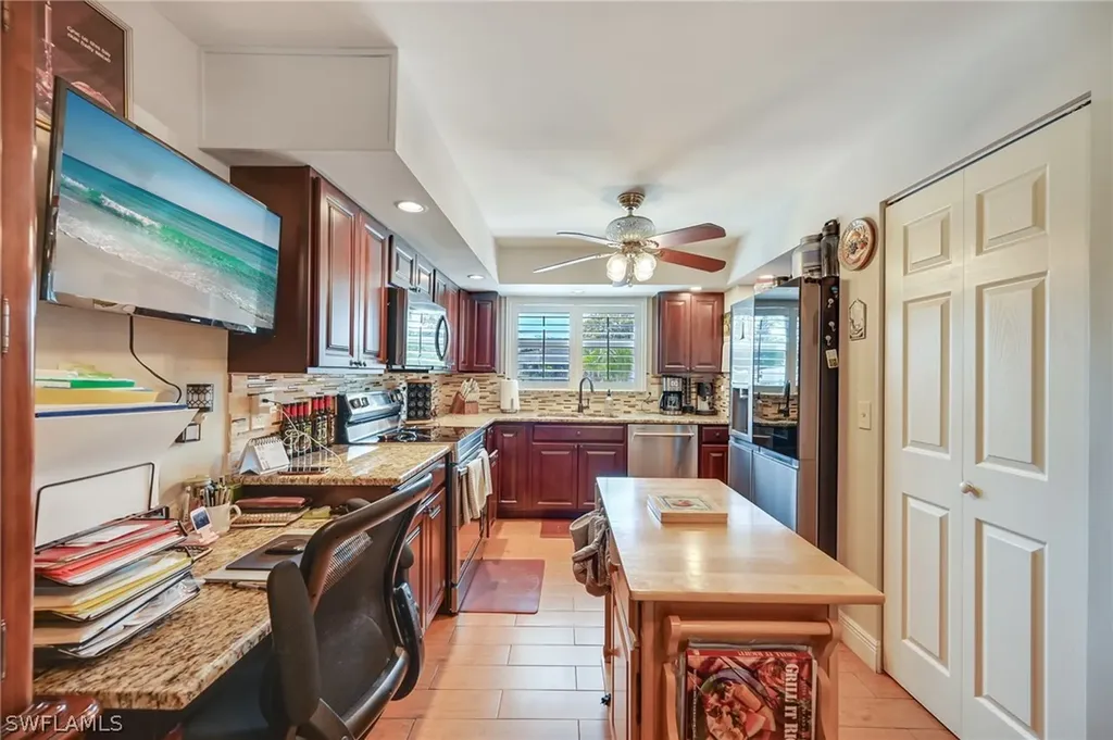 20 Maui Circle Naples FL 34112