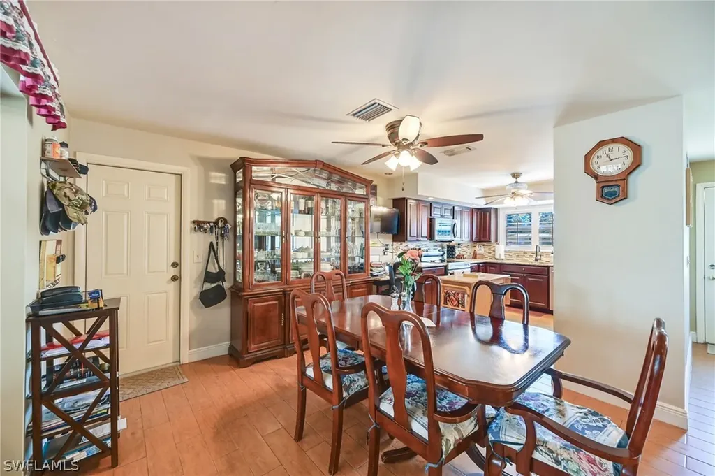 20 Maui Circle Naples FL 34112