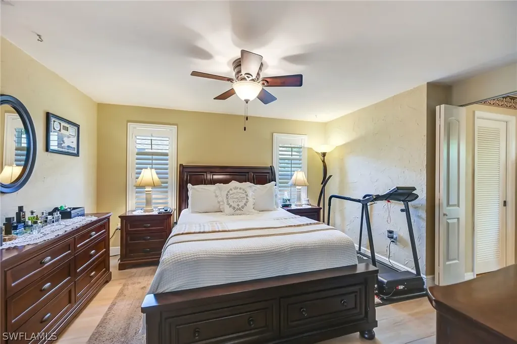 20 Maui Circle Naples FL 34112