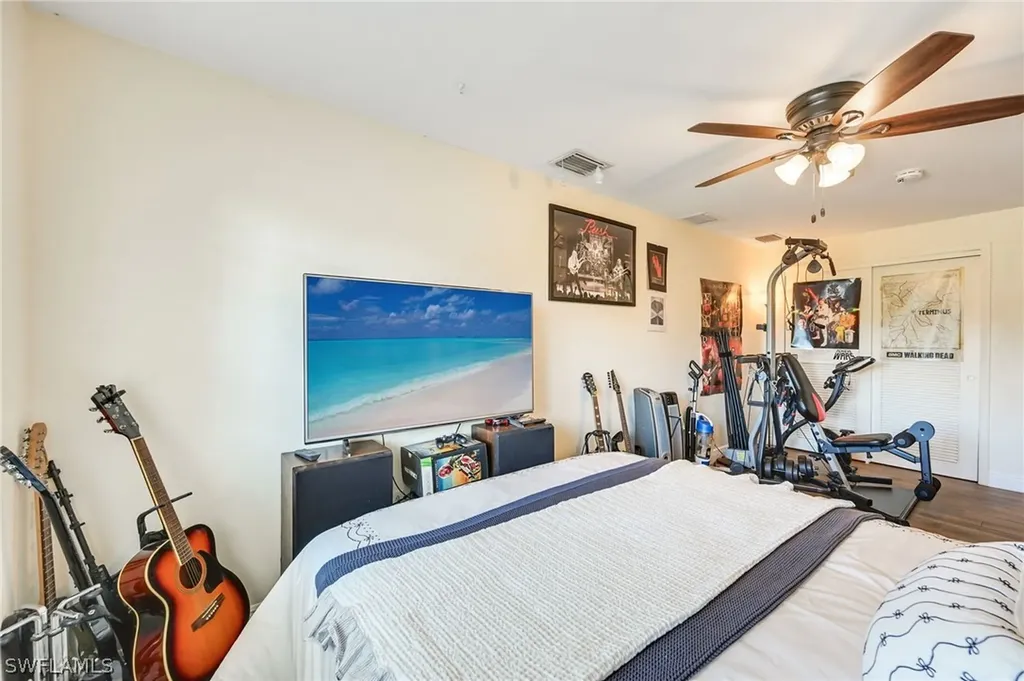 20 Maui Circle Naples FL 34112