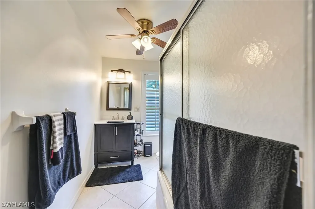 20 Maui Circle Naples FL 34112