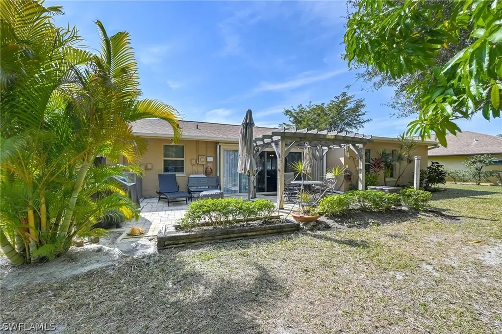 20 Maui Circle Naples FL 34112