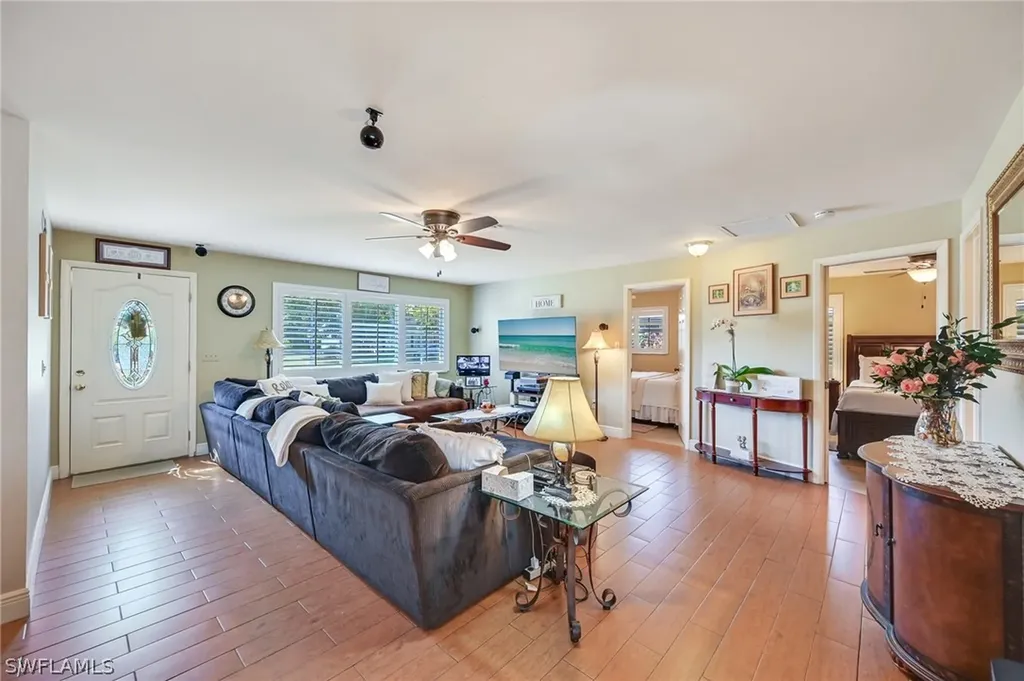 20 Maui Circle Naples FL 34112